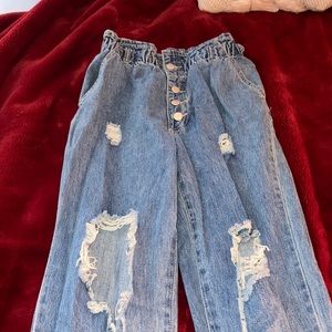 High rise distressed mom jeans from forever 21